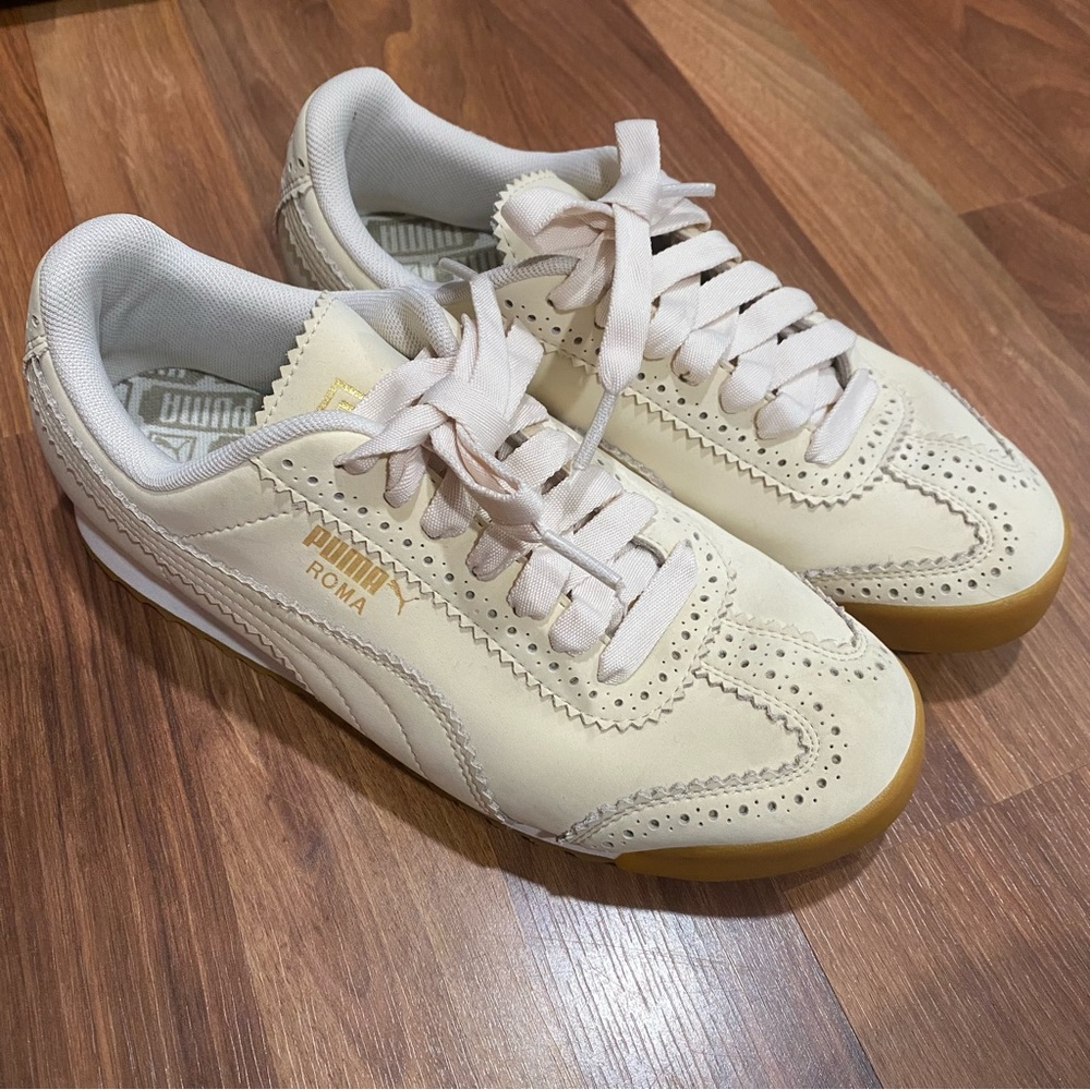 Puma off white cream shoes woman’s